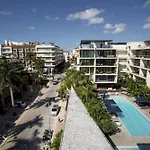 3 Br. Ocean Front Ph With Stunning Views