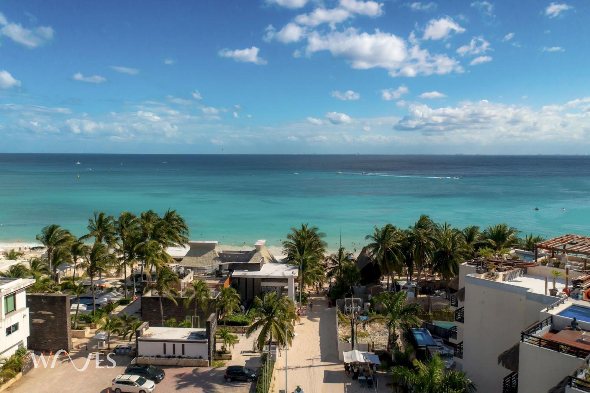 3 Br. Ocean Front Ph With Stunning Views *